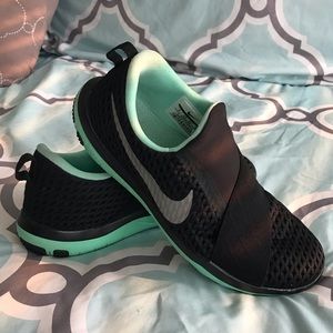 Women’s Nike cross training shoes size 8